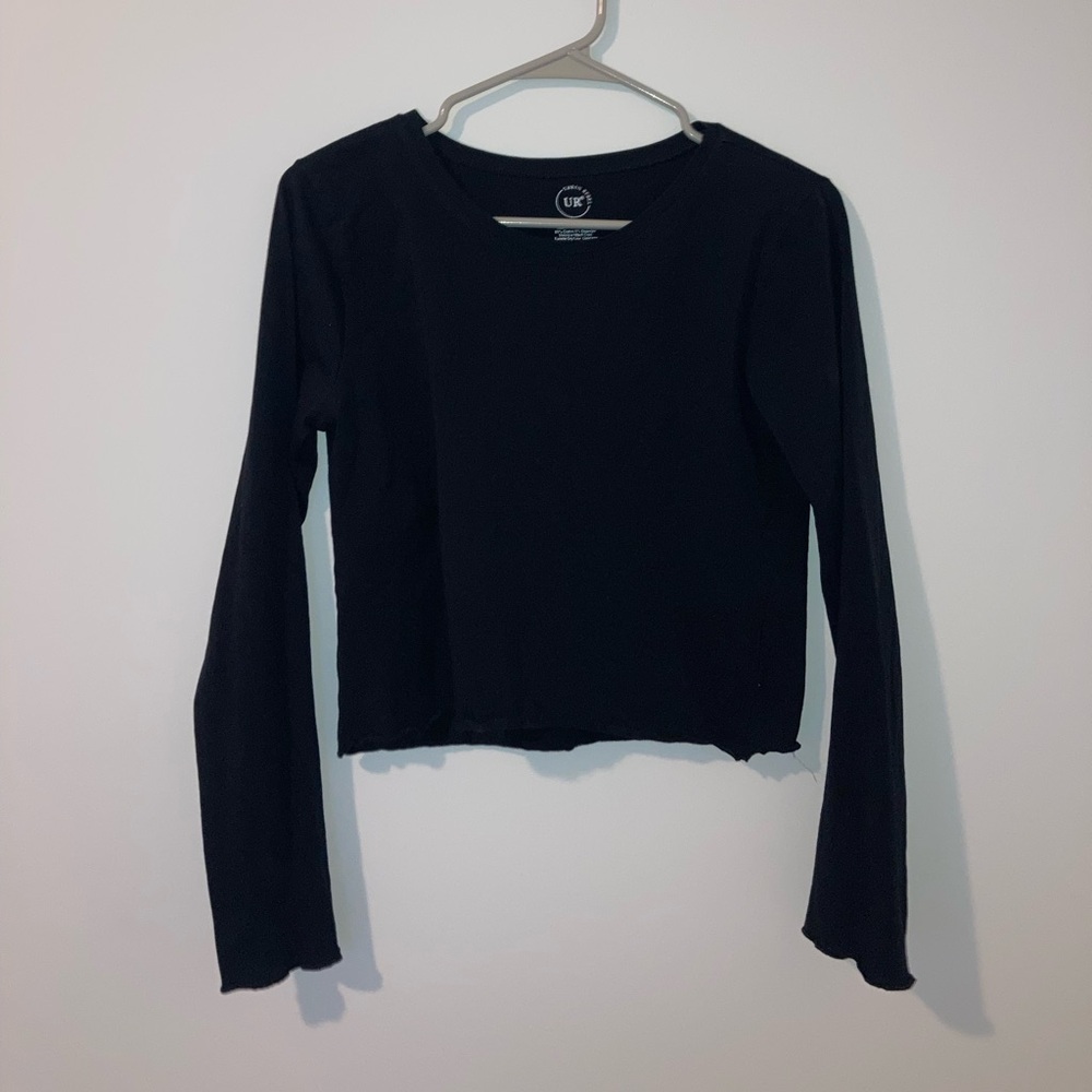 Black Long Sleeve Cropped Tee